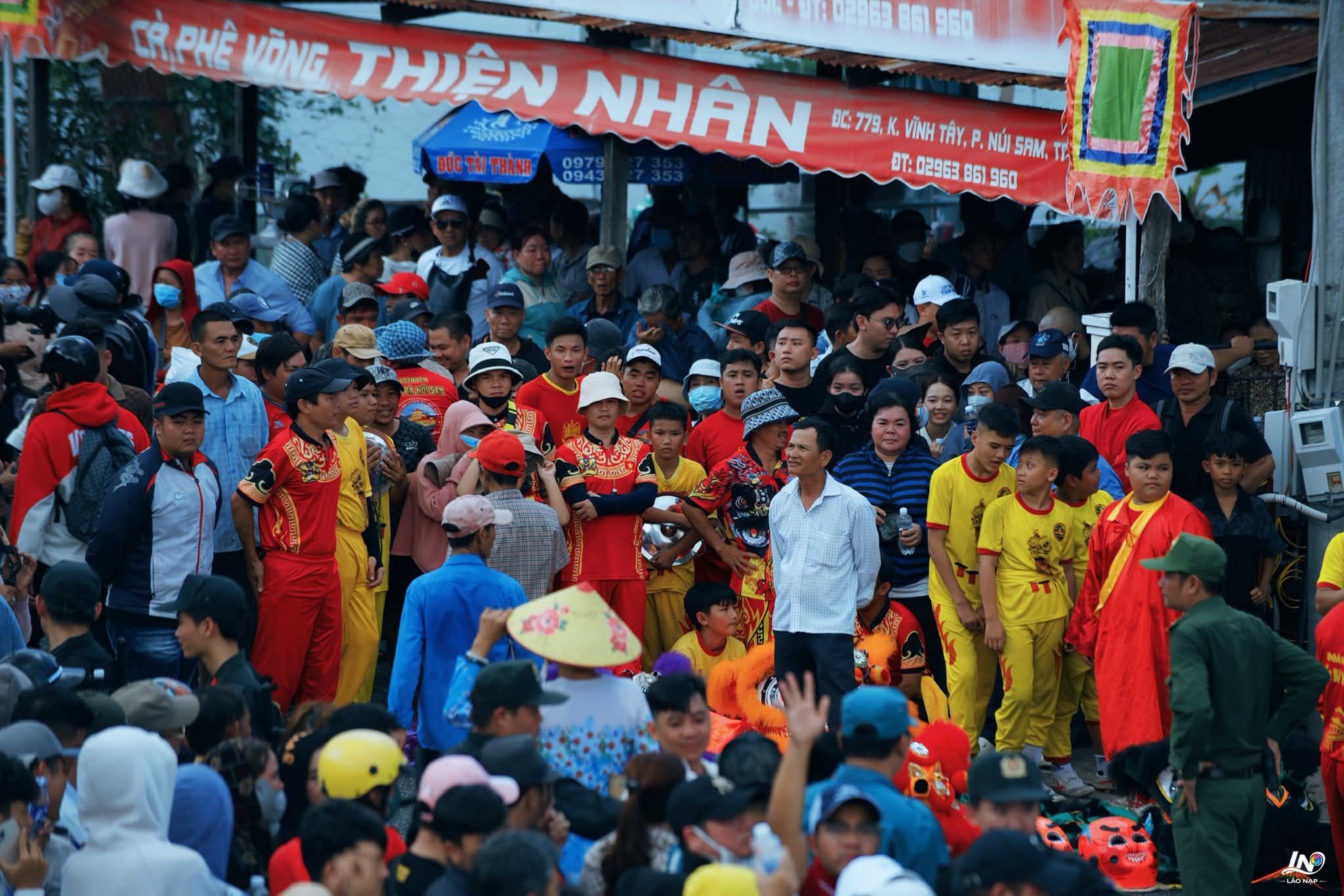 Lễ Nghinh Ông - Núi Sam, Châu Đốc, An Giang